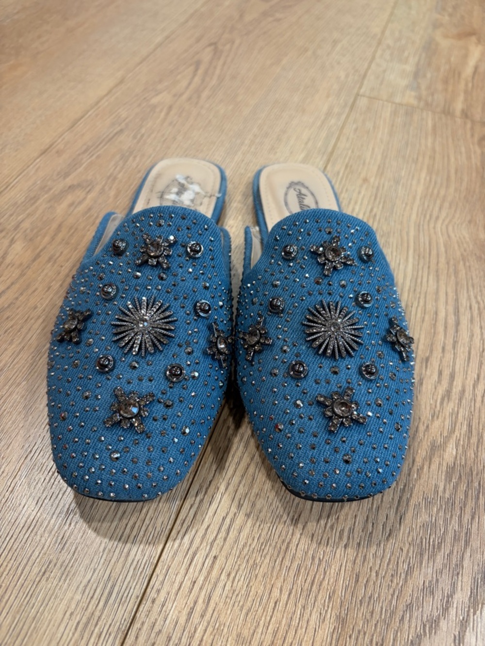 Jeweled Embellished Mule Flats Blue Studded Slip On Shoes Womens Size 6.5 - Picture 1 of 6
